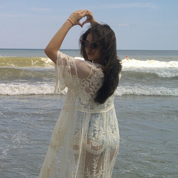 Meet your Posher, Liora - Picture 3 of 5